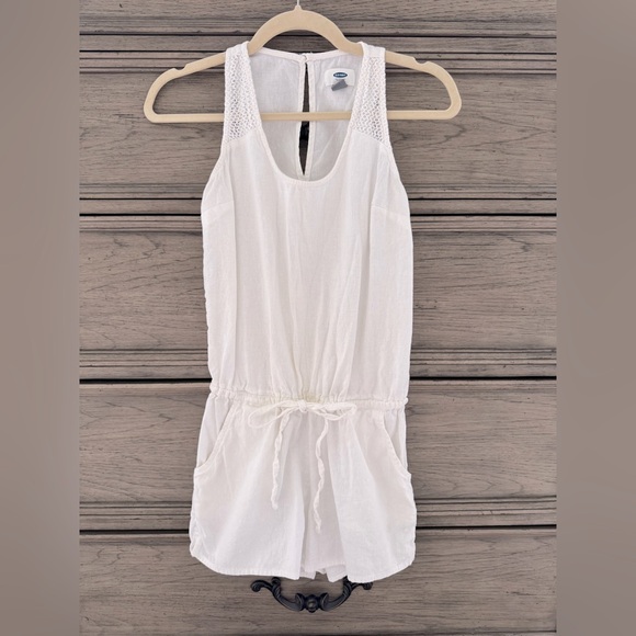 Old Navy Pants - White Linen Sleeveless Romper EUC One Piece Shorts Crochet Tie Waist Old Navy S
